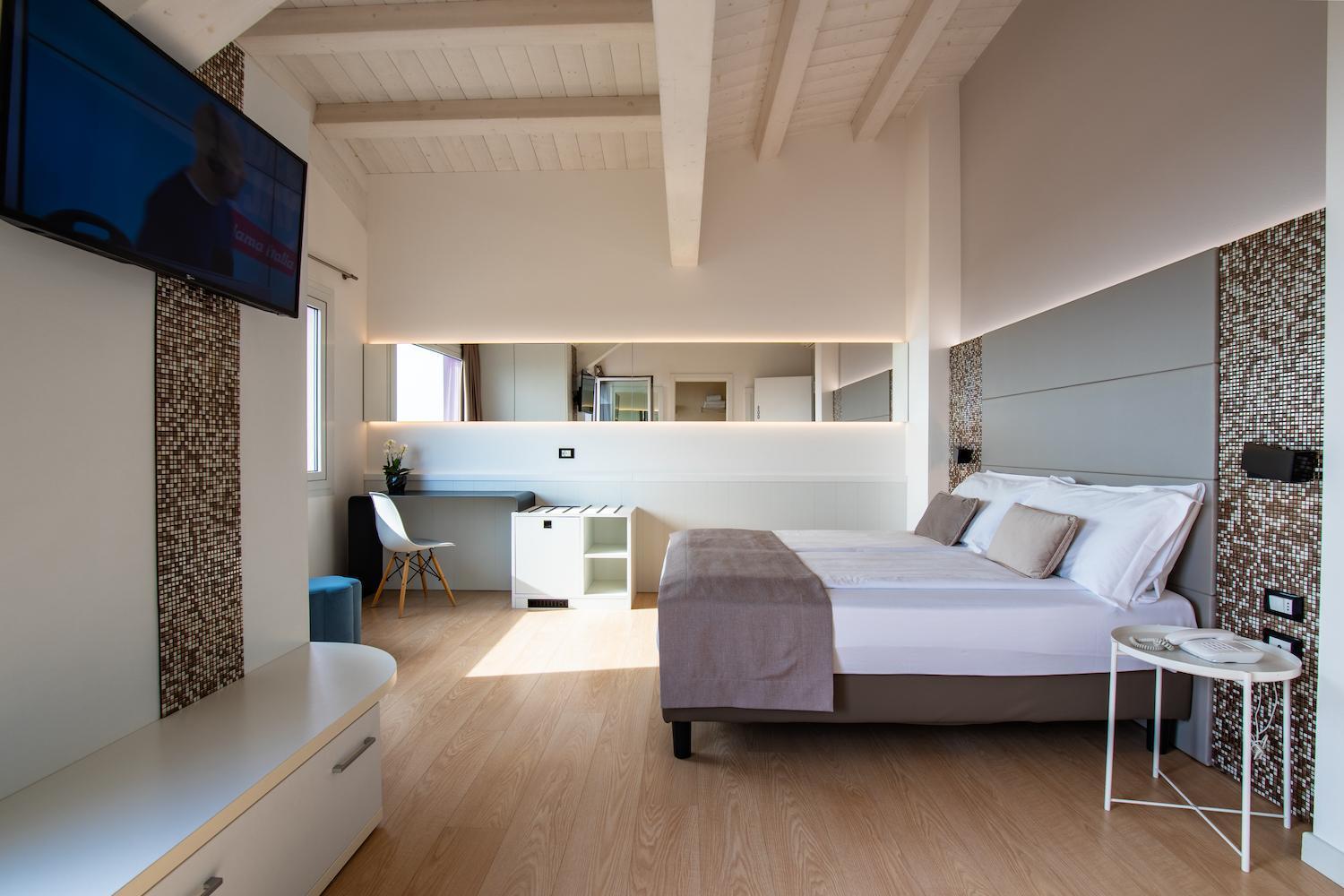 Hotel Lux Каорле Экстерьер фото
