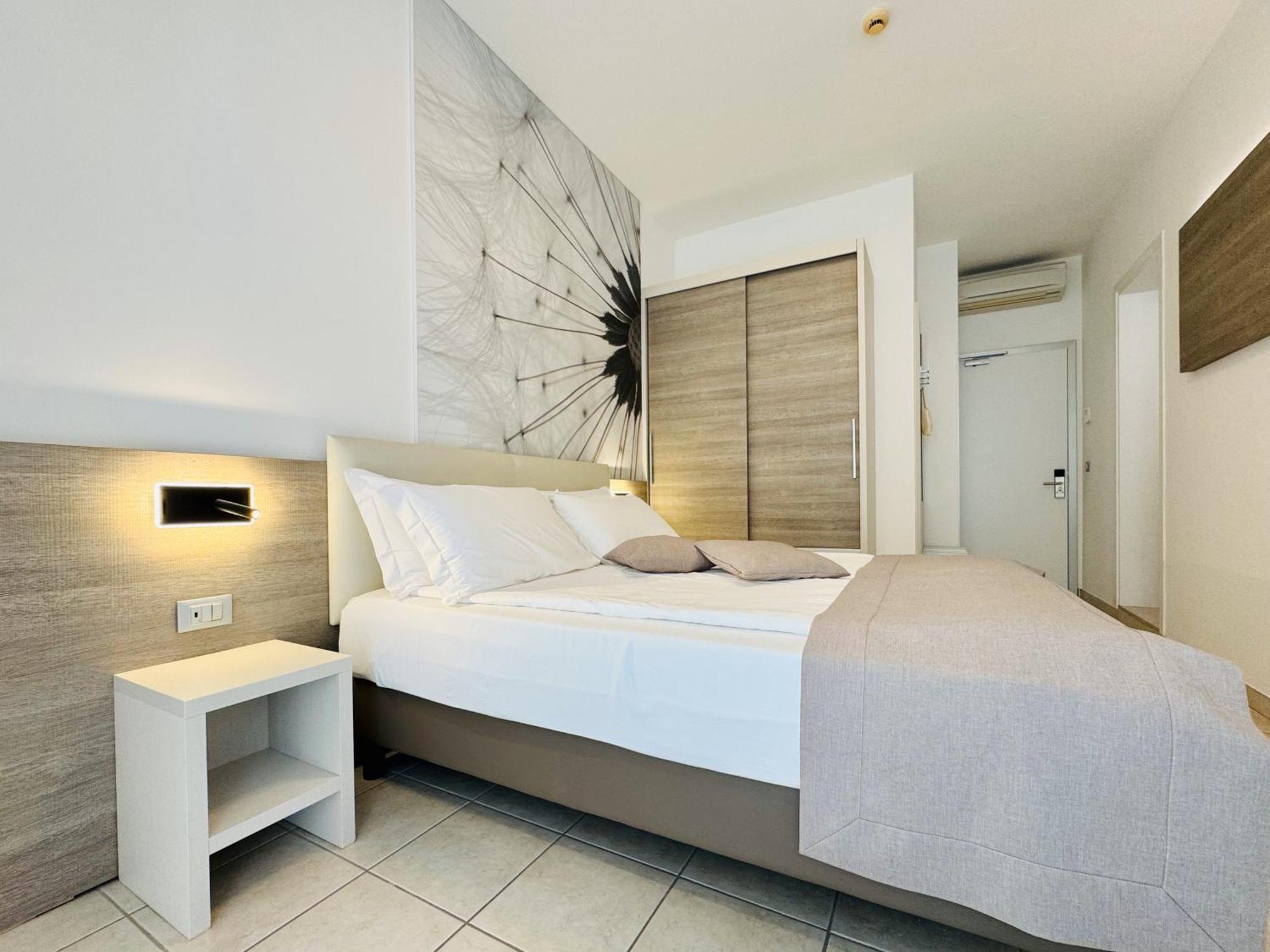 Hotel Lux Каорле Экстерьер фото