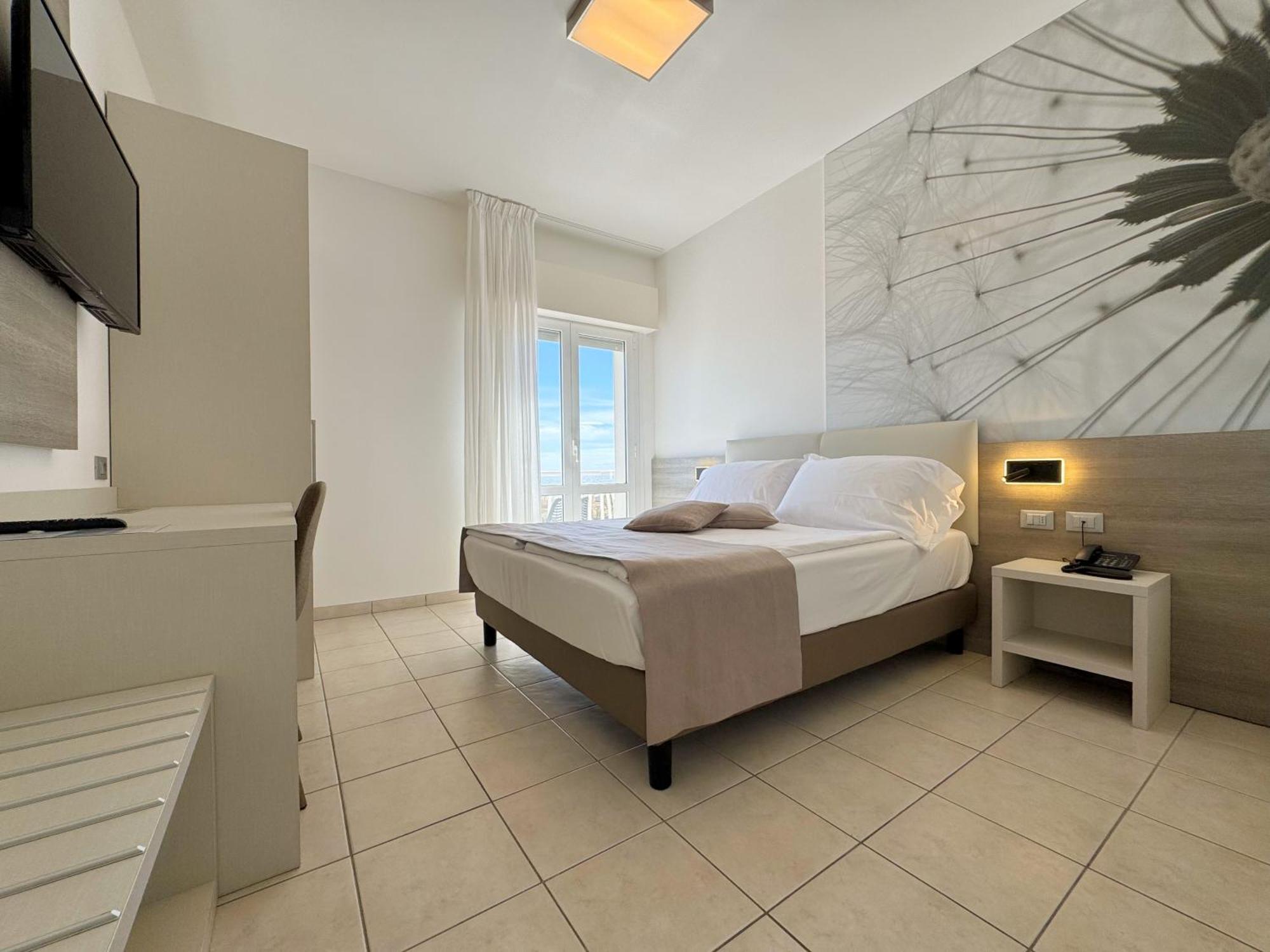 Hotel Lux Каорле Экстерьер фото