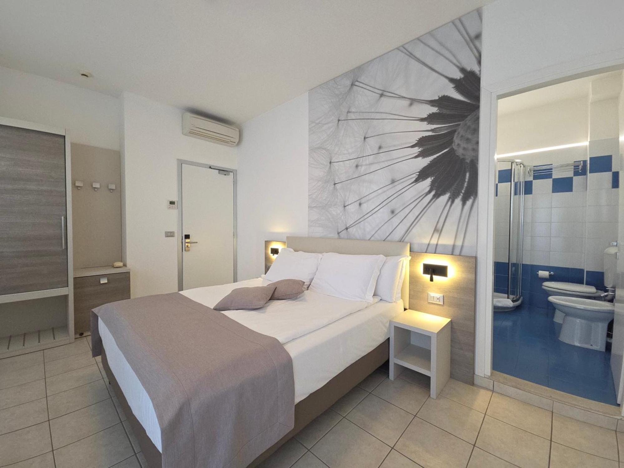 Hotel Lux Каорле Экстерьер фото