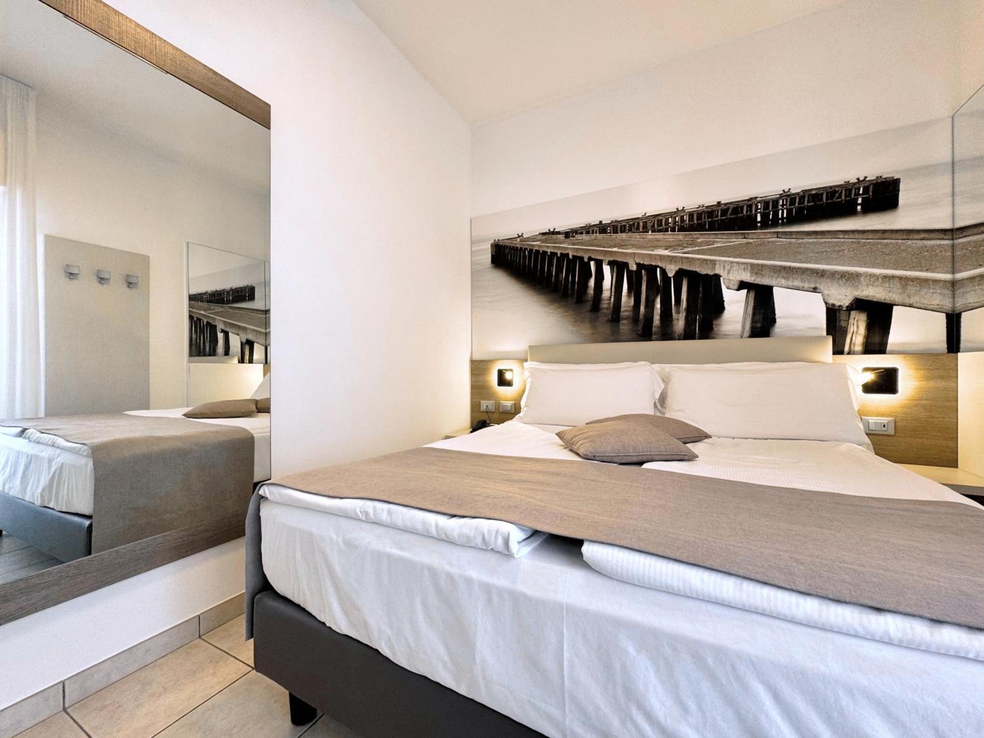 Hotel Lux Каорле Экстерьер фото