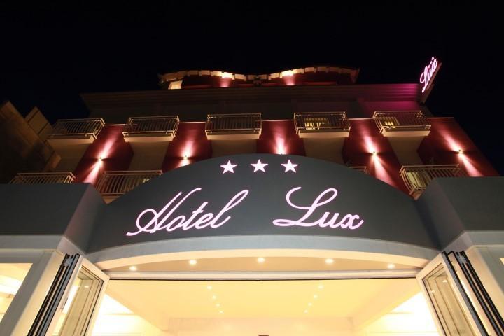 Hotel Lux Каорле Экстерьер фото