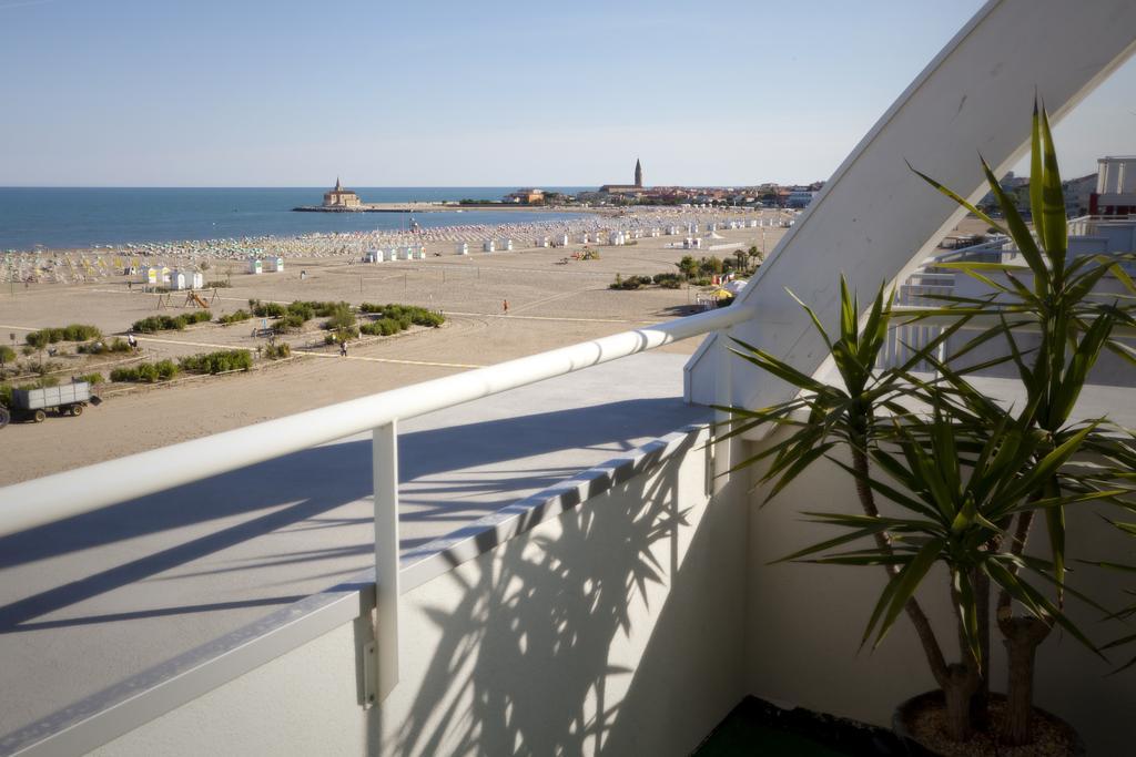 Hotel Lux Каорле Экстерьер фото